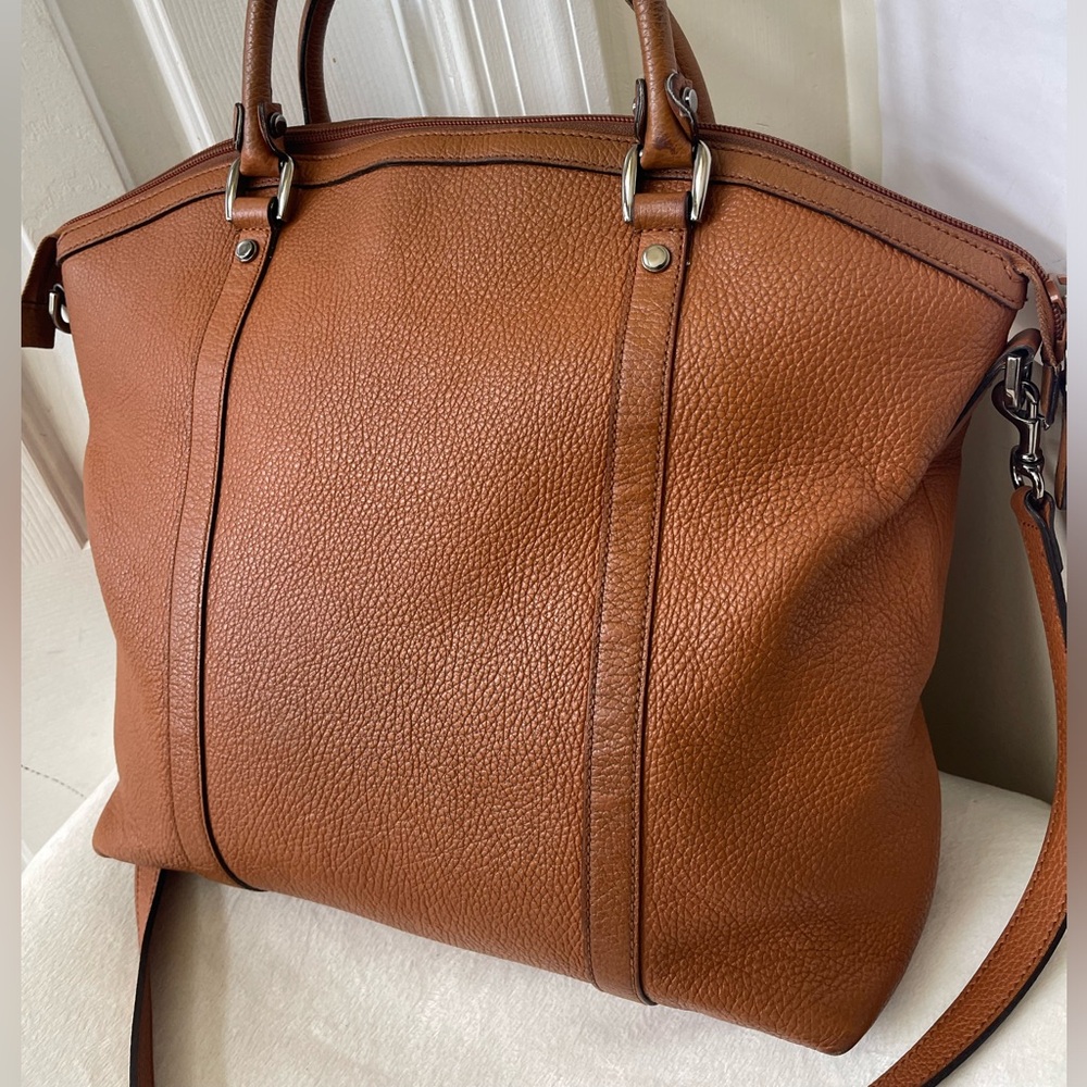 Gucci Leather GG Charm Tote Bag - Picture 9 of 16